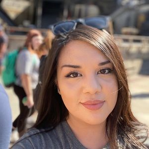 Meet your Posher, Daniela